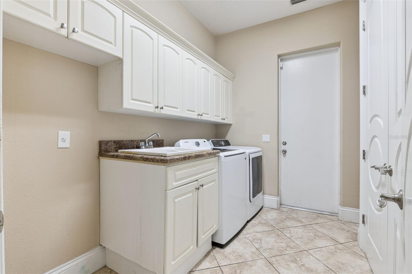 FOXBOROUGH FARMS - Residential