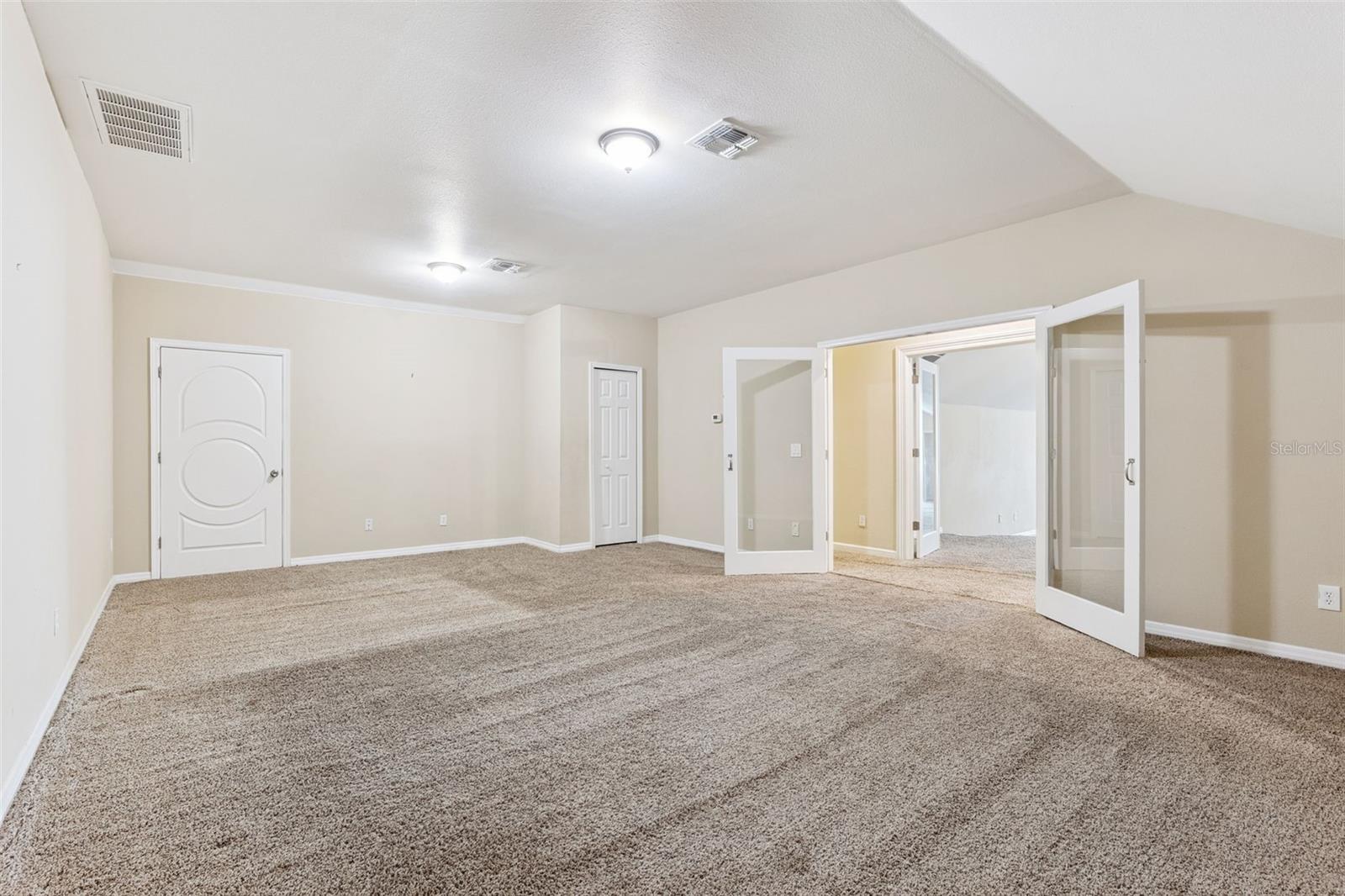 FOXBOROUGH FARMS - Residential