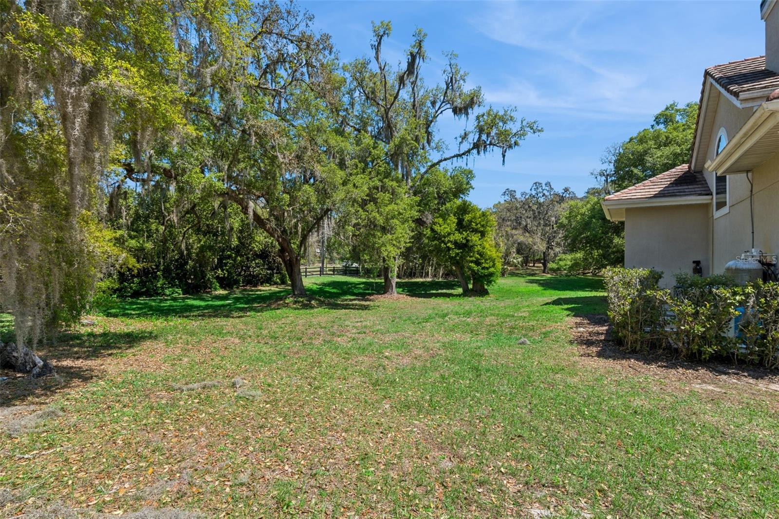 FOXBOROUGH FARMS - Residential