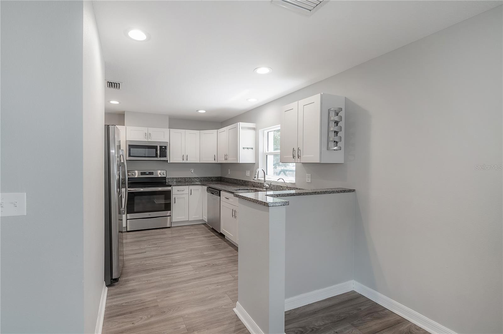 SHADY GROVE TWNHMS - Residential Lease