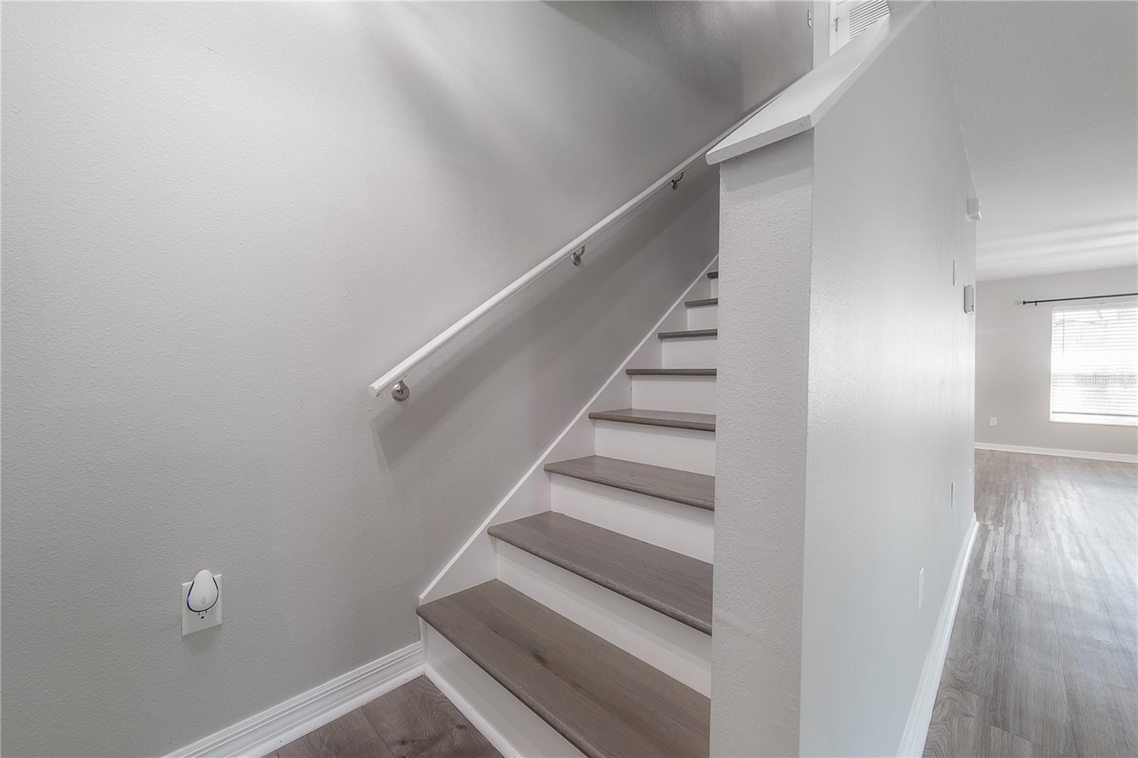 SHADY GROVE TWNHMS - Residential Lease