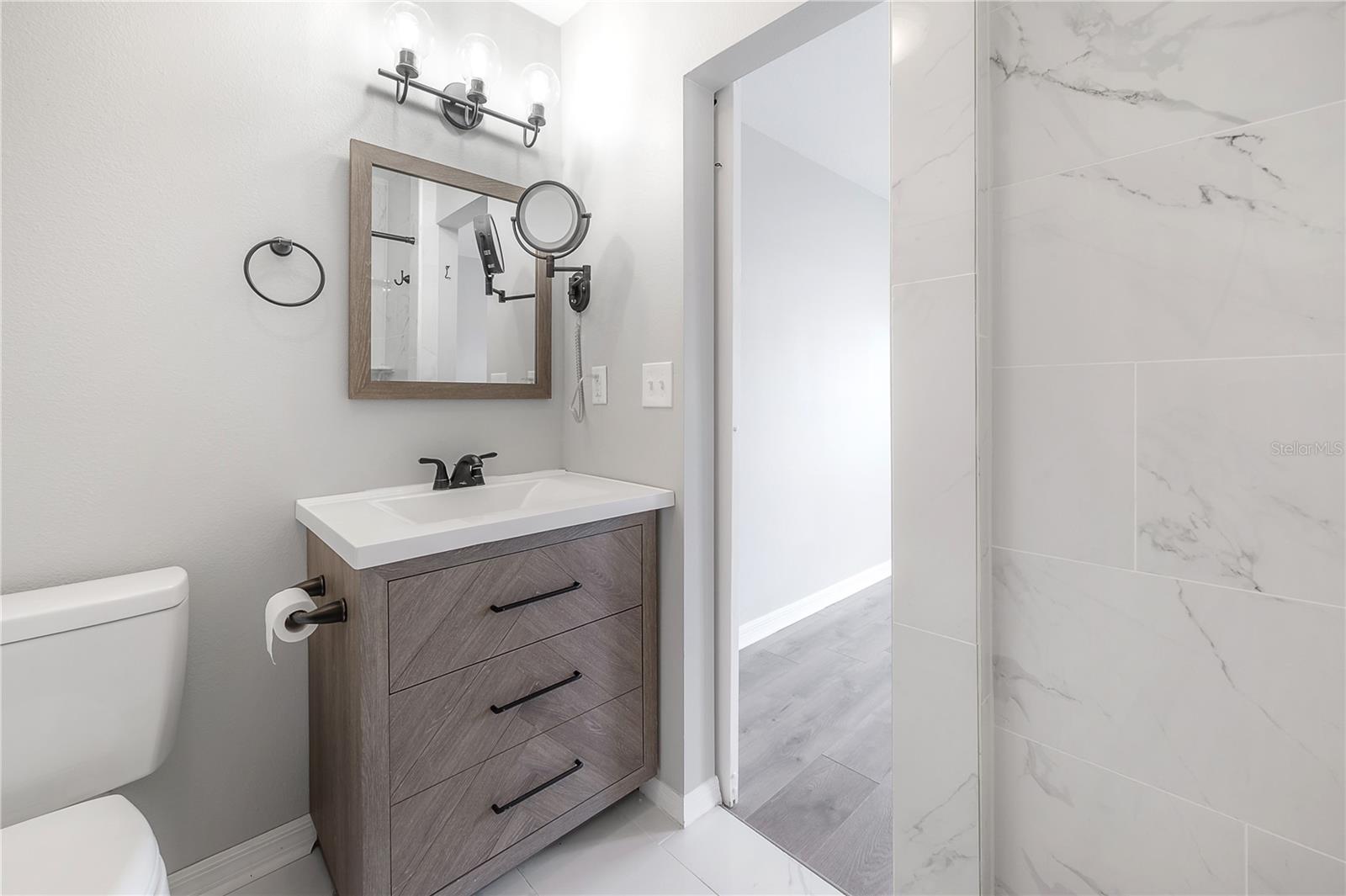 SHADY GROVE TWNHMS - Residential Lease