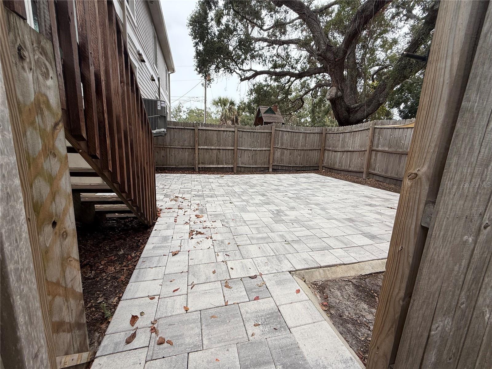 SHADY GROVE TWNHMS - Residential Lease