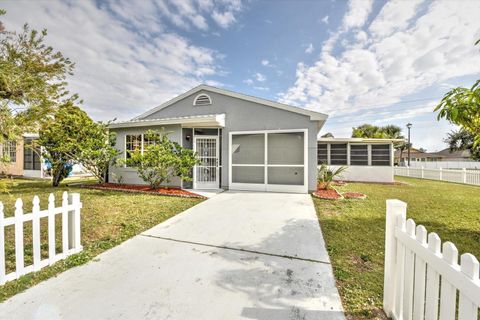 Single Family Residence in PORT CHARLOTTE FL 476 HIPPEL STREET.jpg