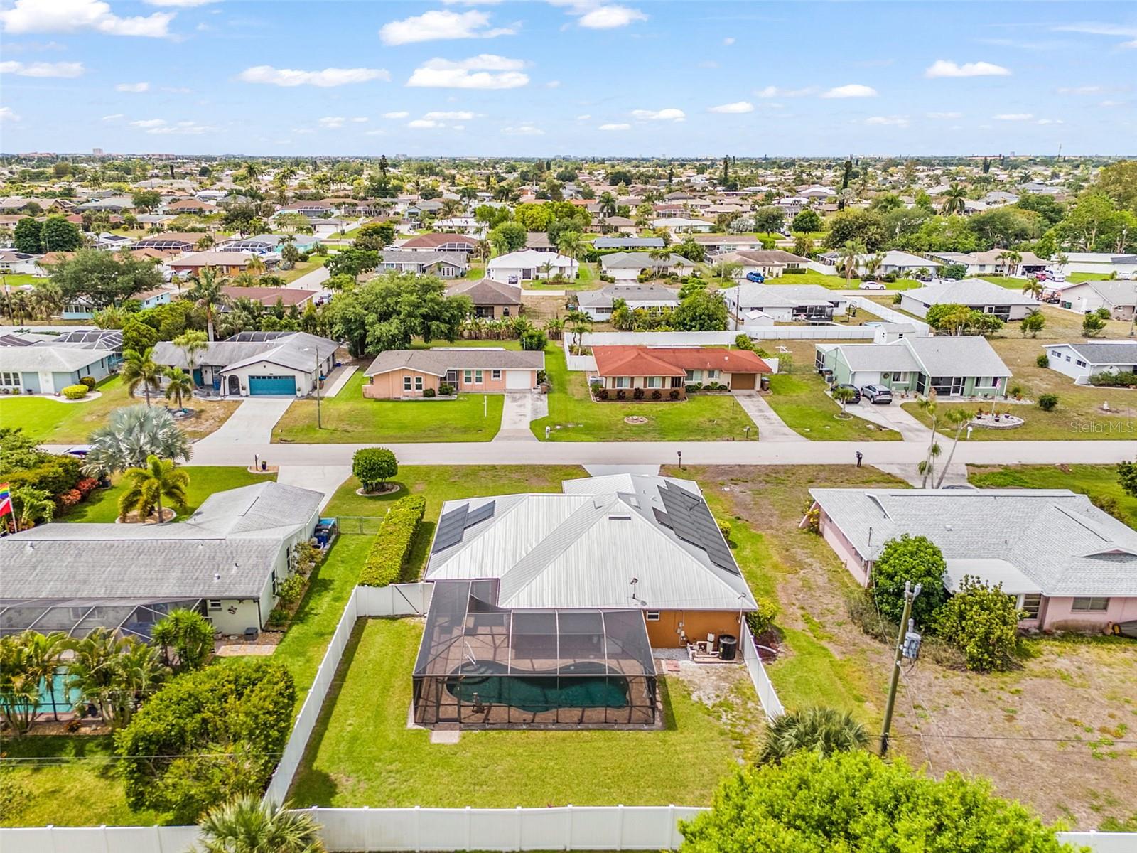 CAPE CORAL - Residential