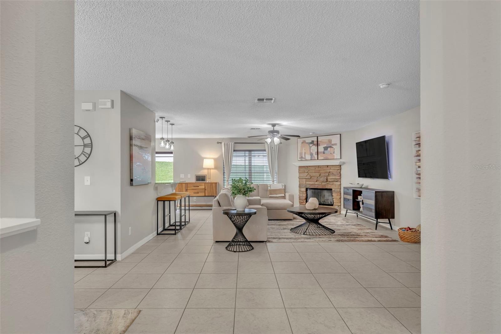 1852 VALE DRIVE