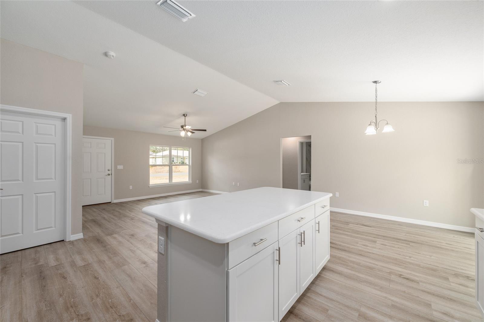 SILVER SPRINGS SHORES - Residential