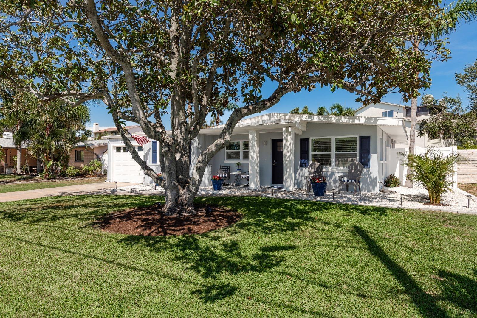 2271 CAROLYN DRIVE