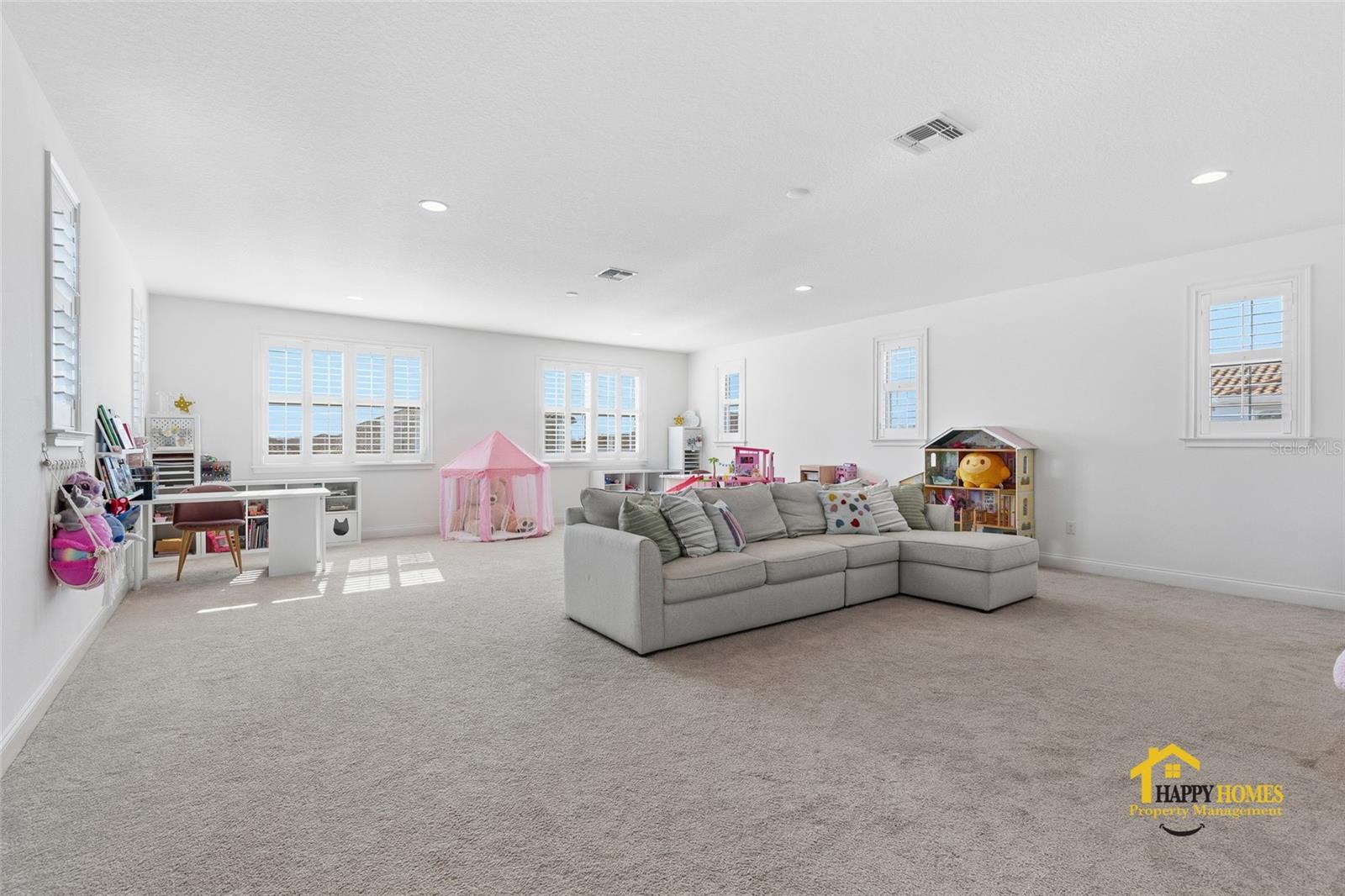 EAGLE CRK VILLAGE K PH 1A - Residential Lease