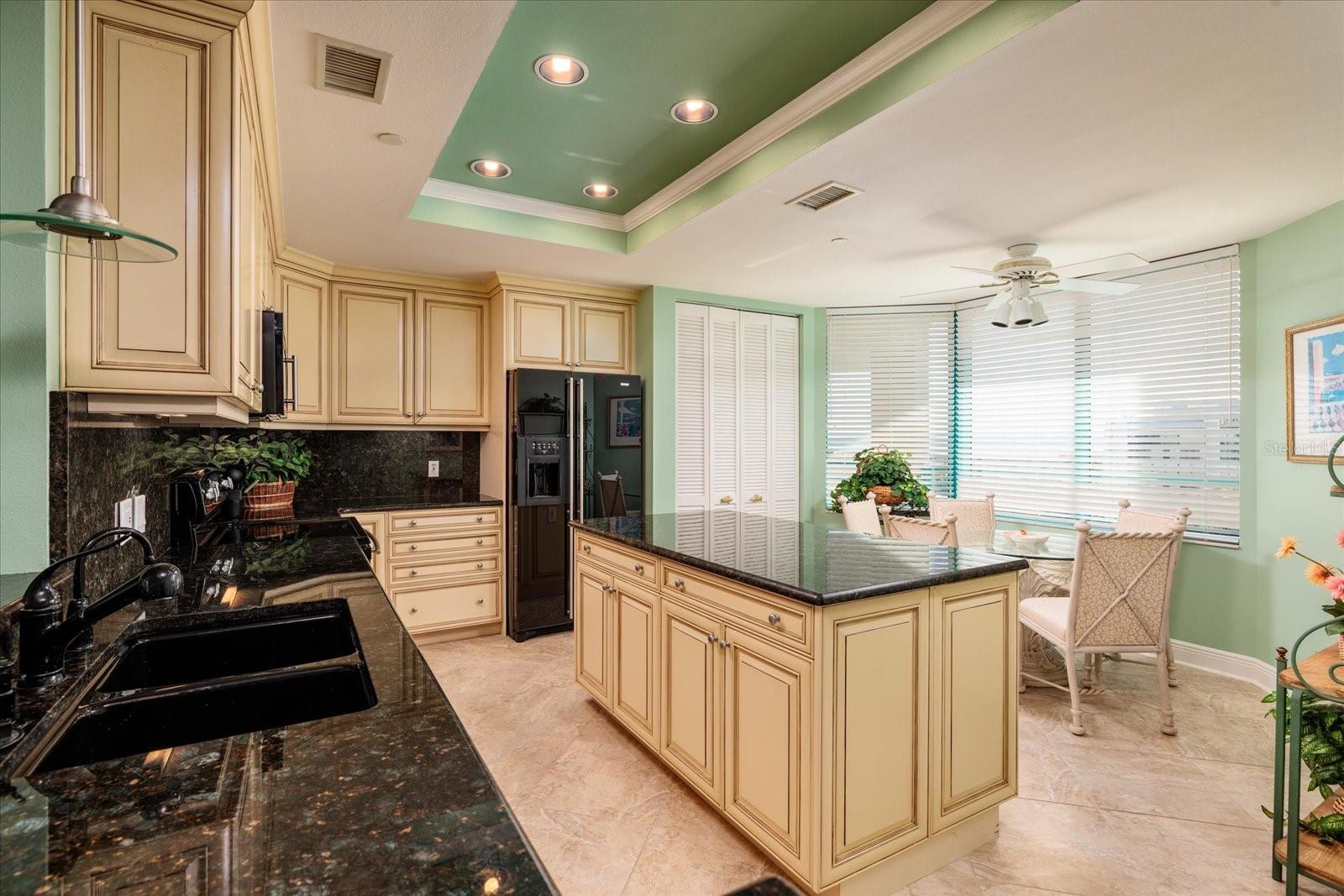 ULTIMAR THREE CONDO - Residential