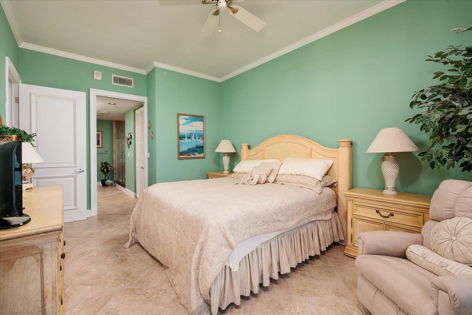 ULTIMAR THREE CONDO - Residential