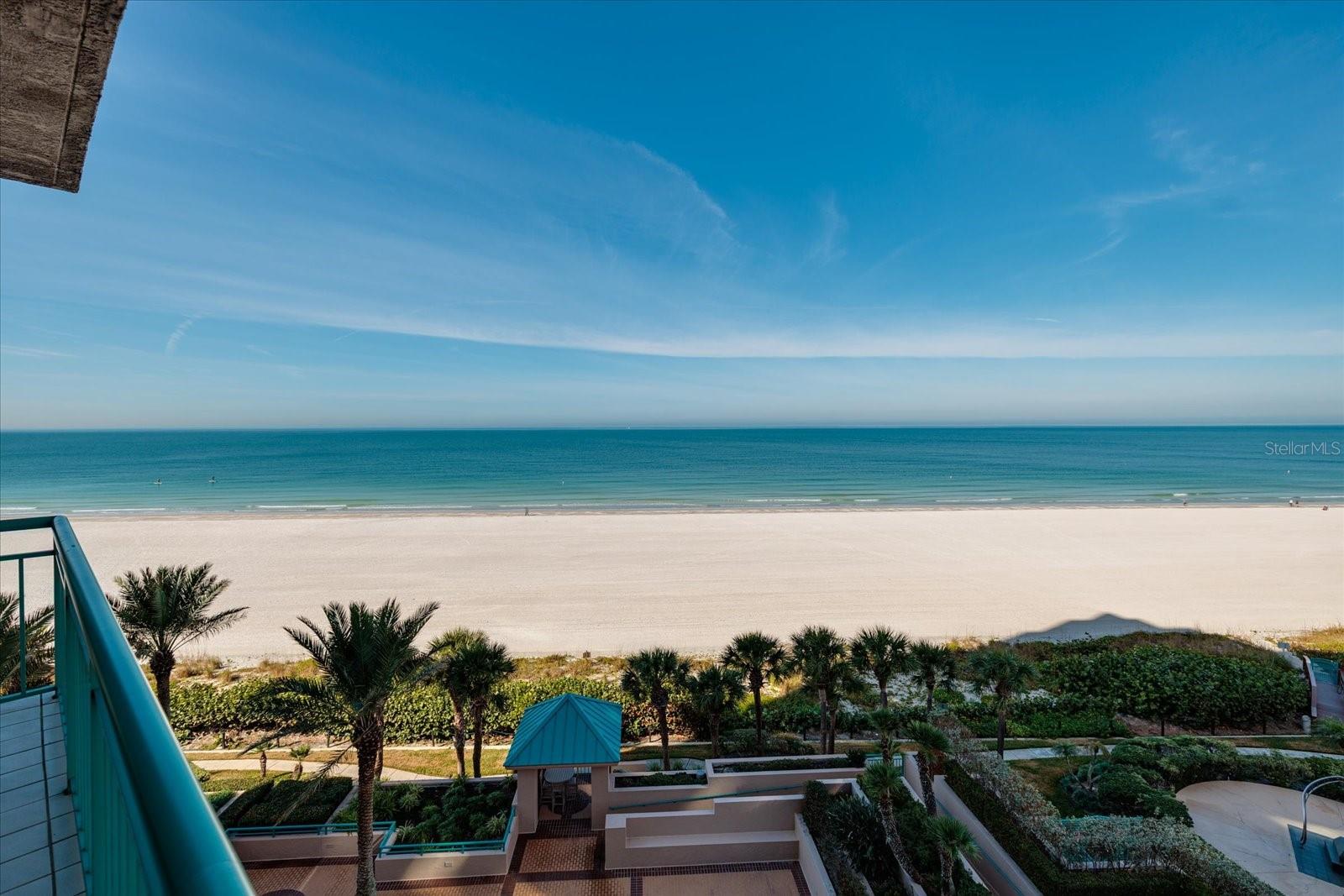 ULTIMAR THREE CONDO - Residential