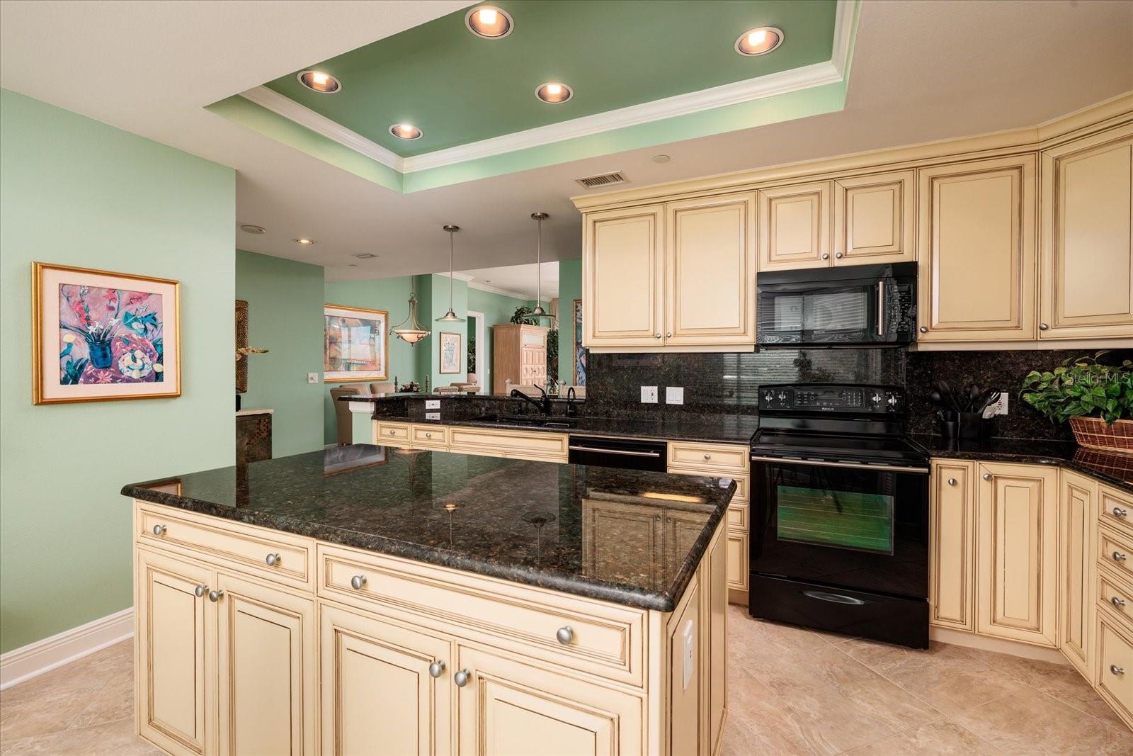 ULTIMAR THREE CONDO - Residential