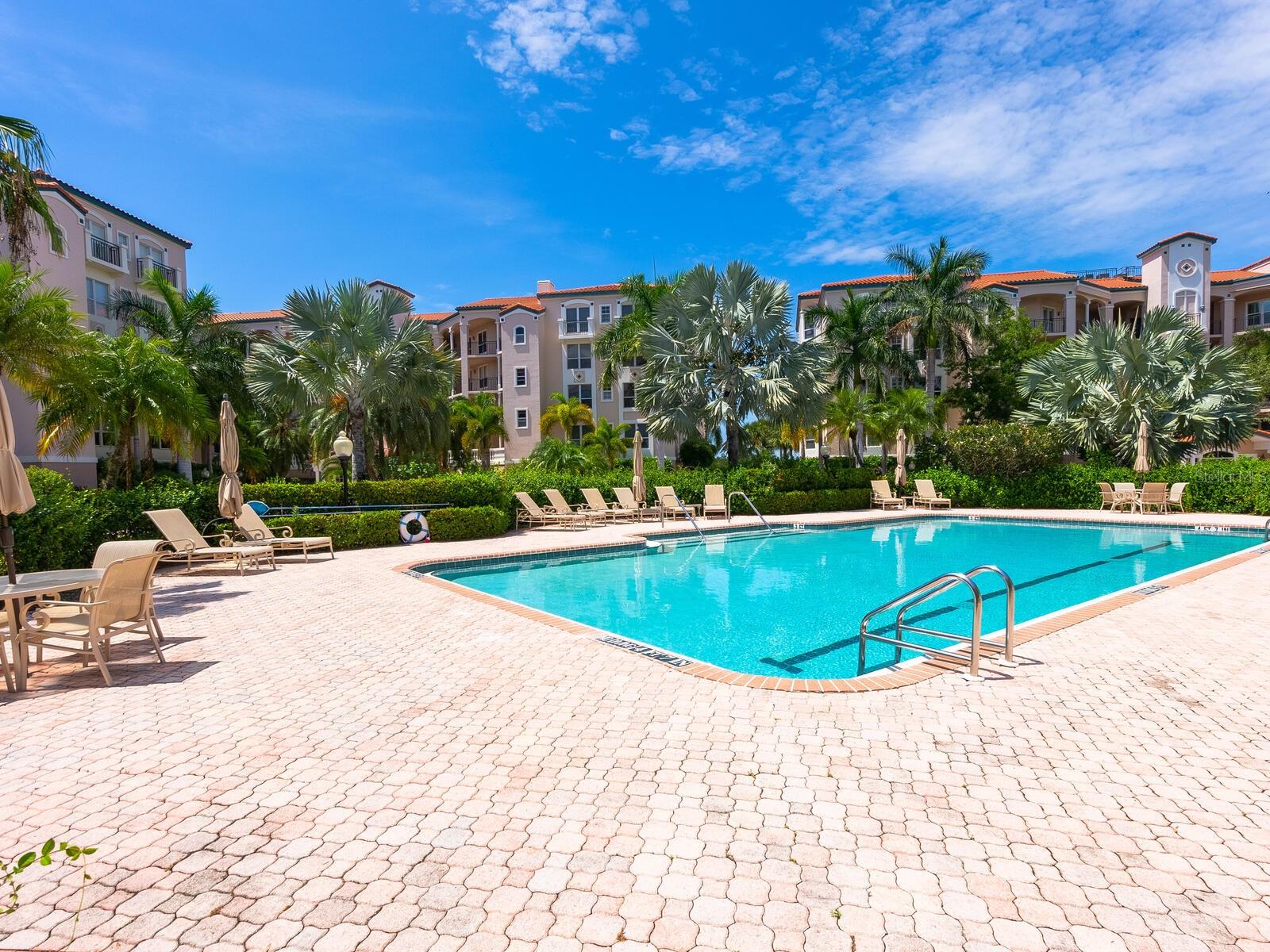 EAGLES POINT AT THE LANDINGS 2 - Residential