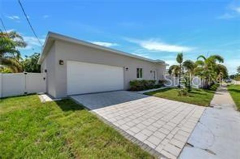 4524 RIVERWOOD AVENUE SARASOTA FL 34231