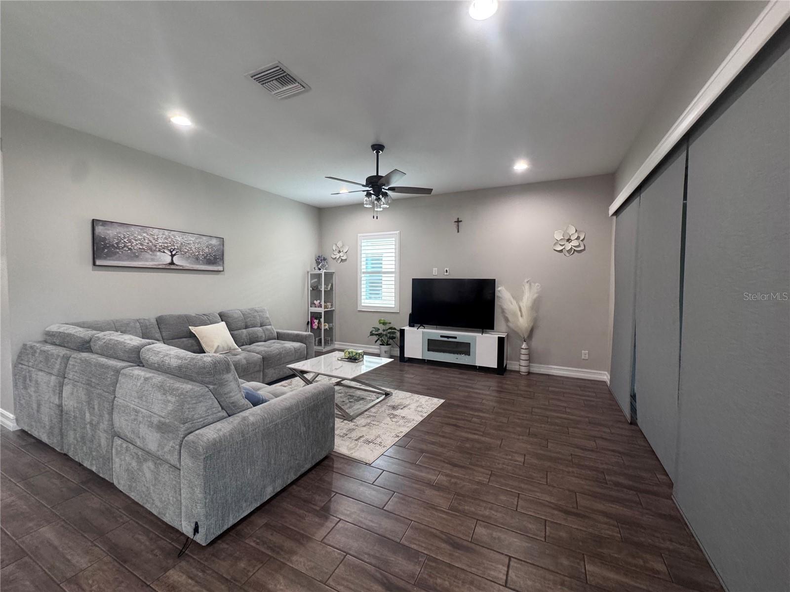 OSPREY LANDING - Residential Lease