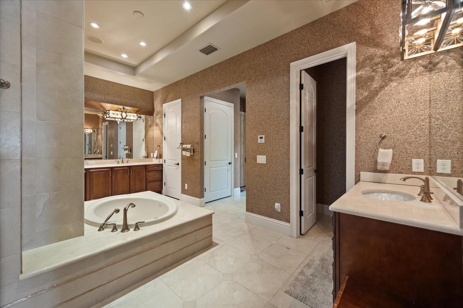 LAKE JESSUP - Residential