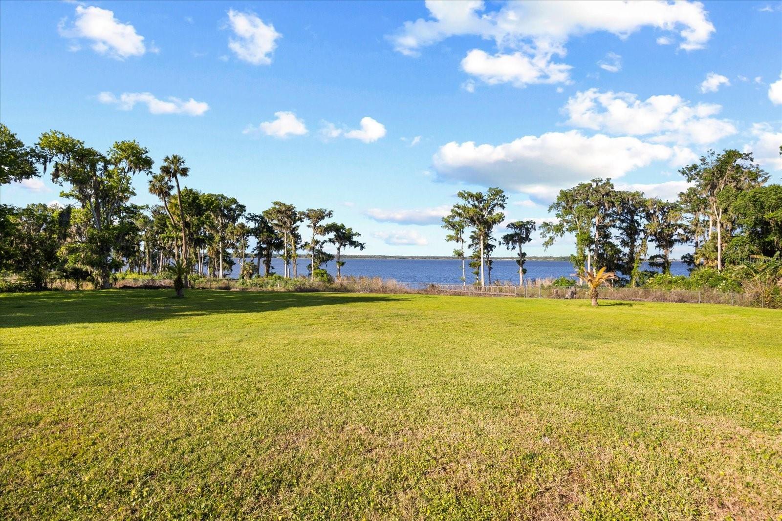 LAKE JESSUP - Residential