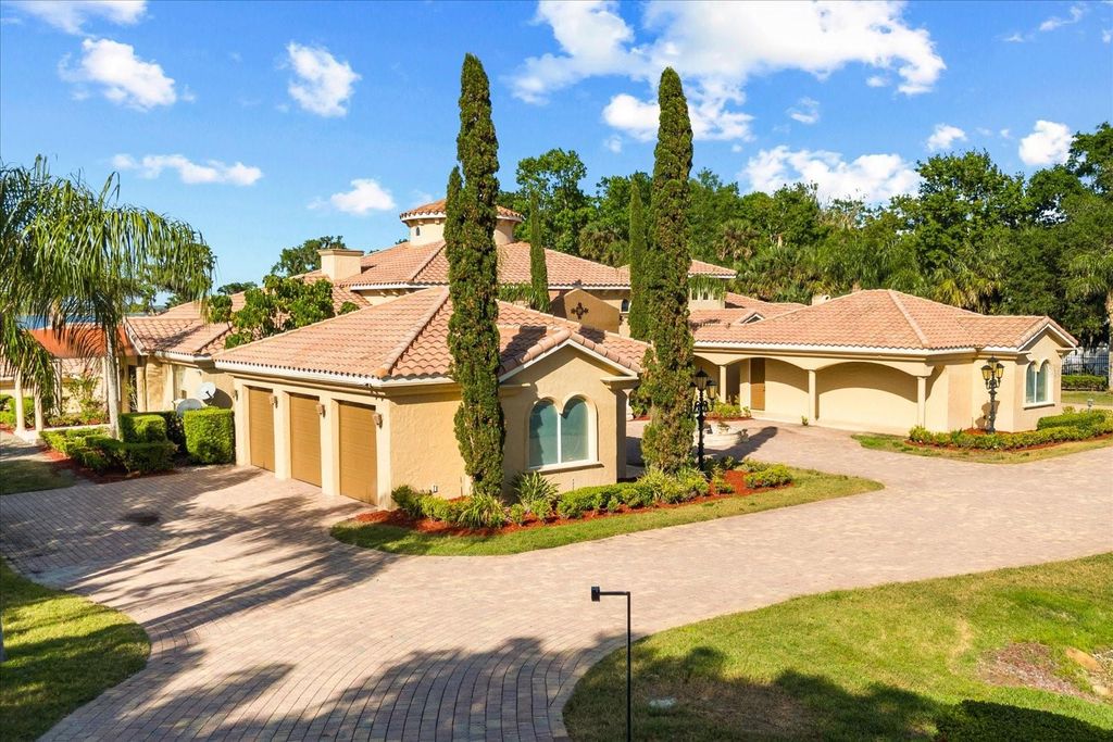 Photo of 1112 Orange Avenue, Winter Springs, FL 32708 (MLS # O6298615)