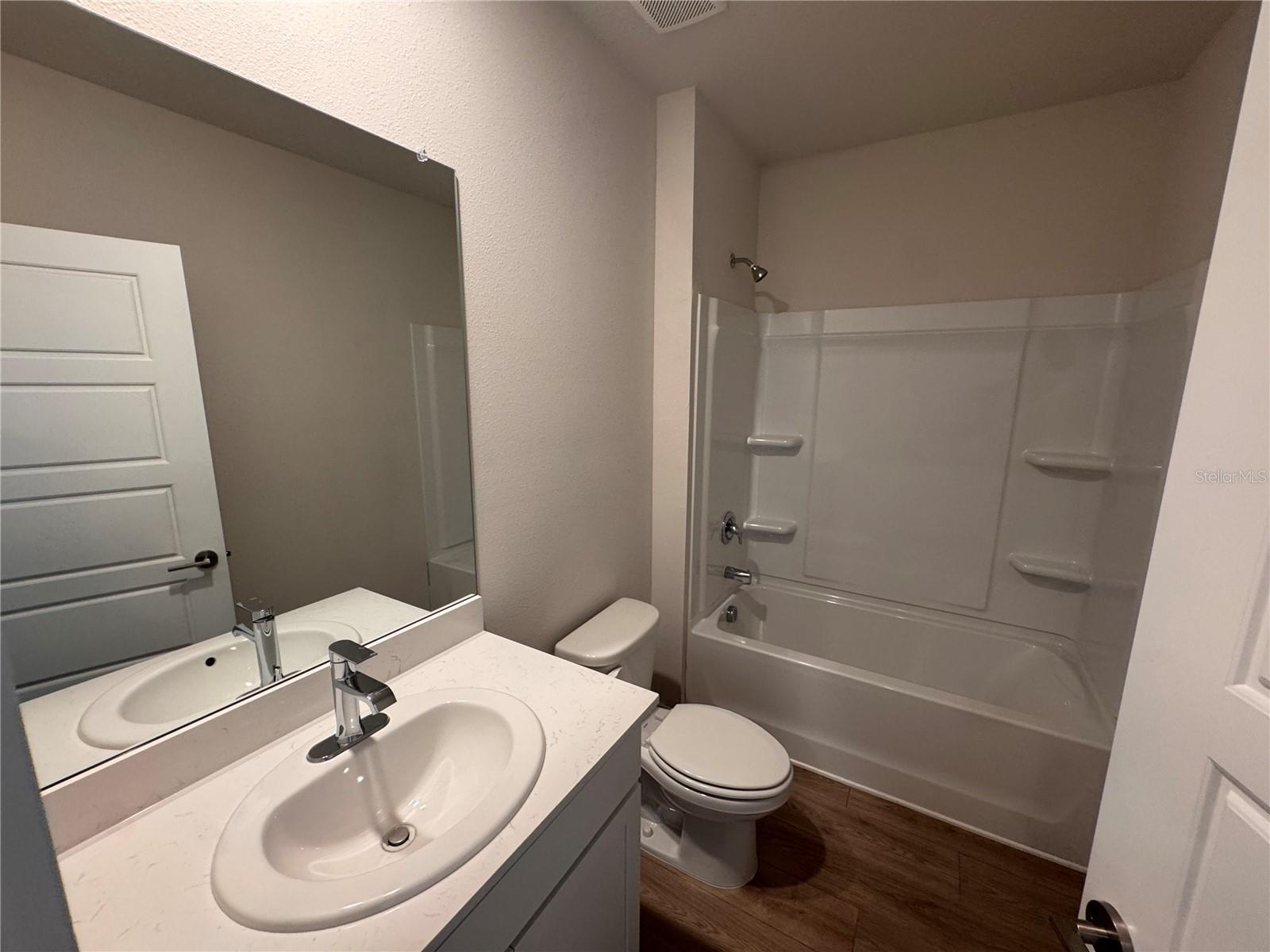STAR FARMS AT LAKEWOOD RANCH - Residential