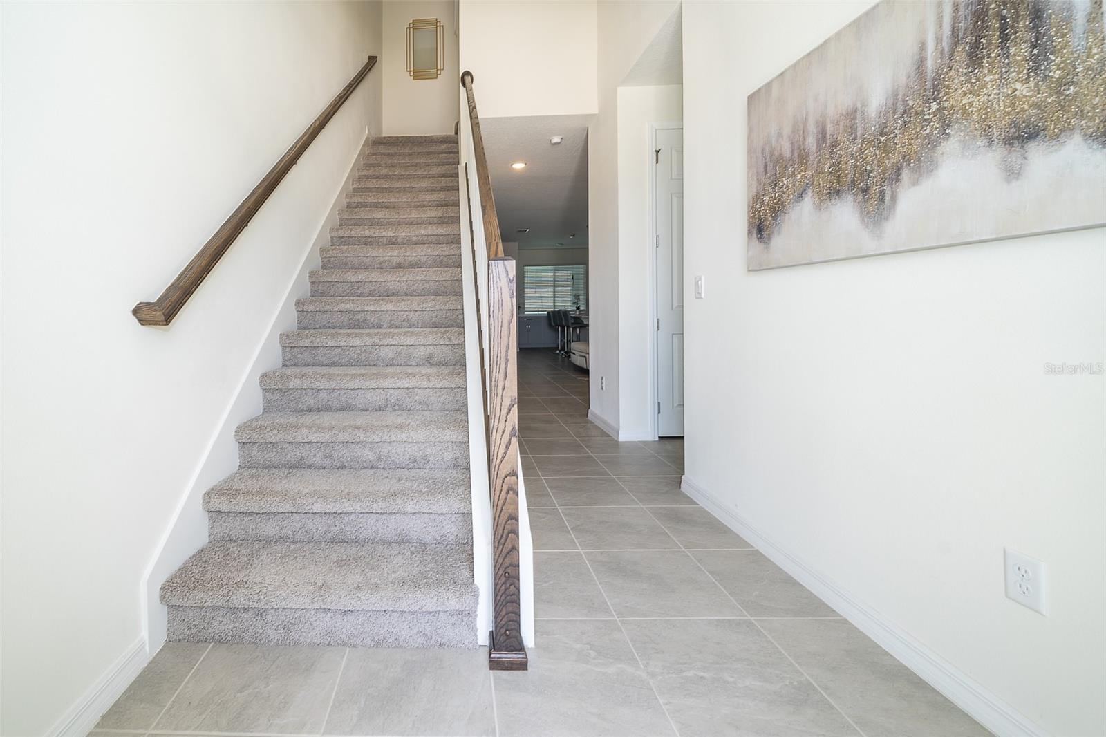 1812 TROPICAL PALMS CIRCLE
