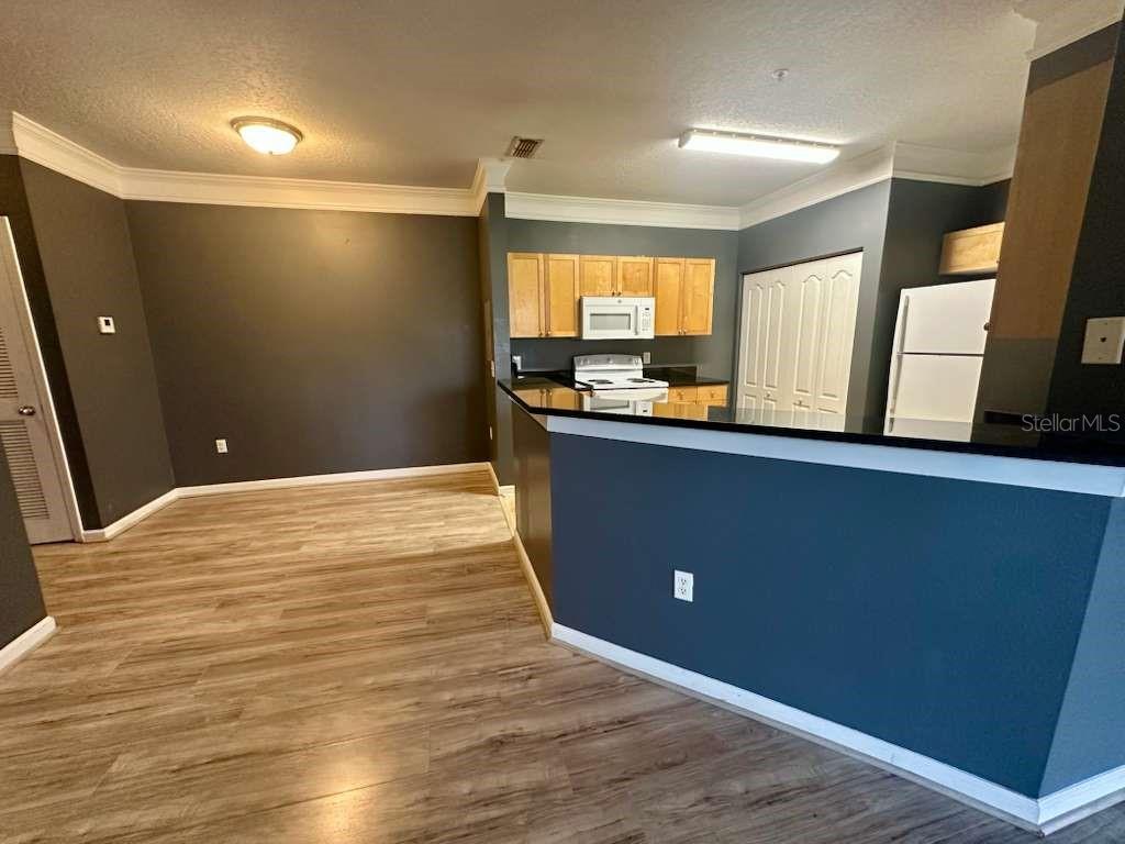 MIRABELLA - Residential Lease