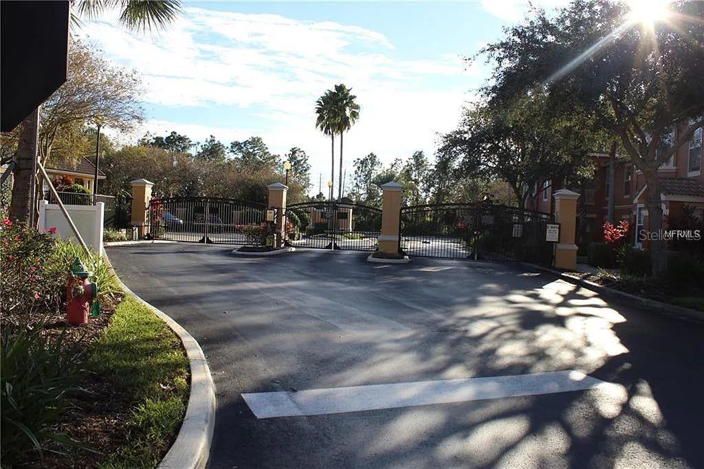 MIRABELLA - Residential Lease