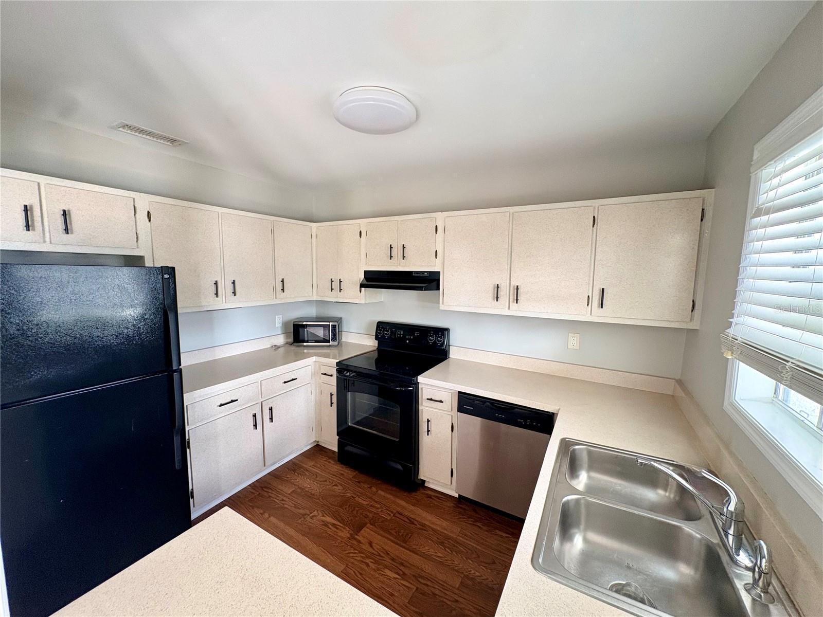 WATERSIDE AT COQUINA KEY NORTH - Residential Lease