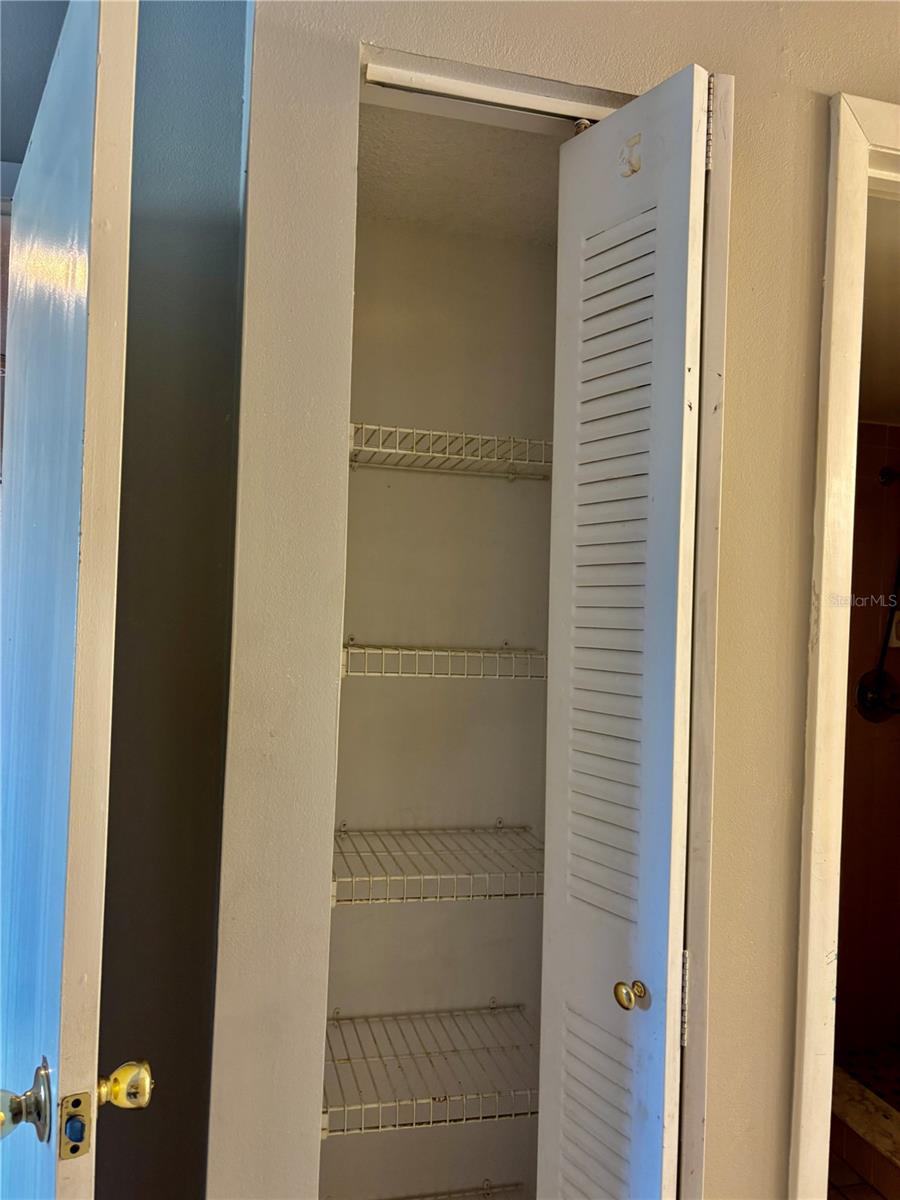 LEMON TREE CONDO SEC 06 CANYON - Residential