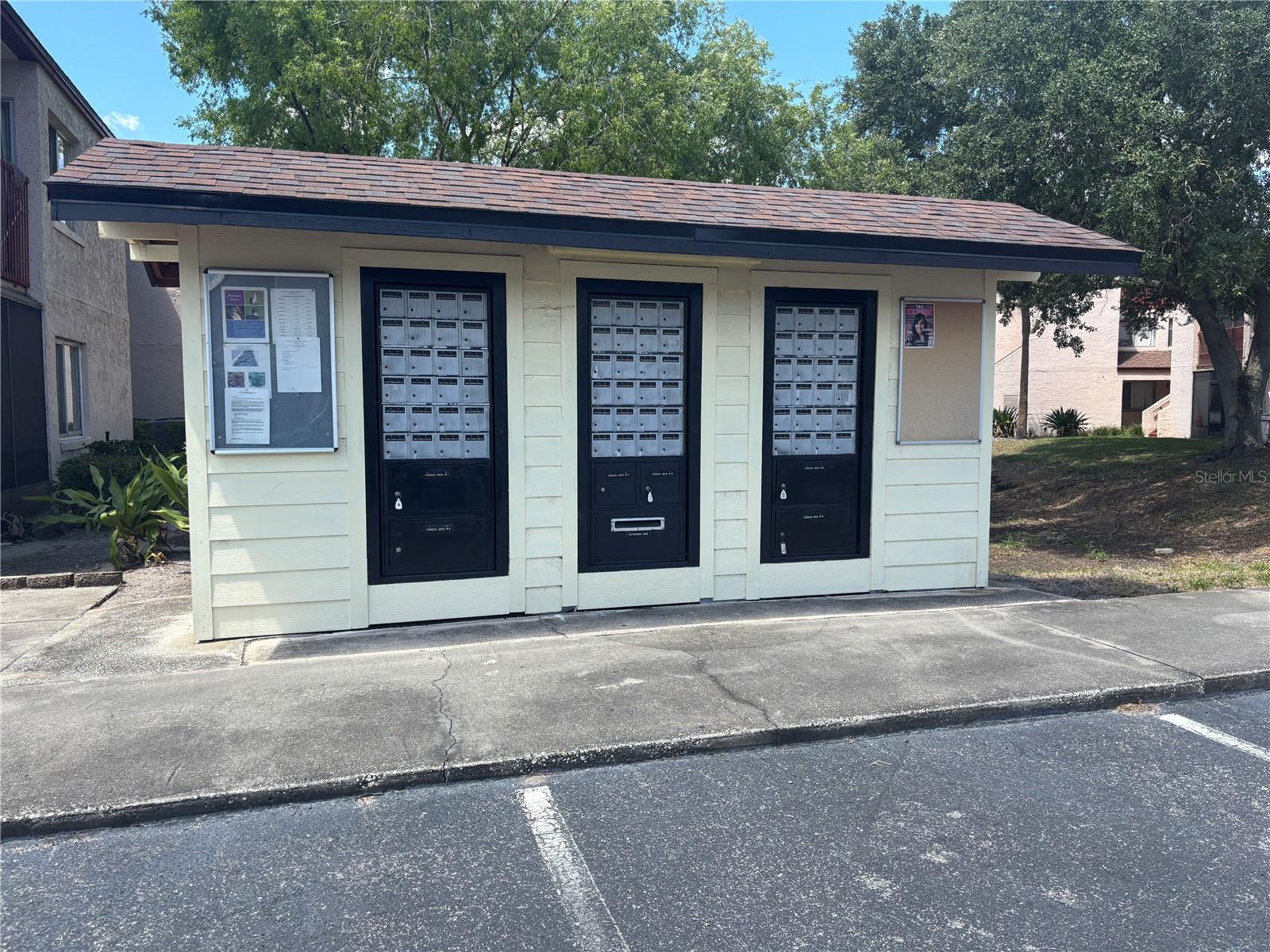 LEMON TREE CONDO SEC 06 CANYON - Residential