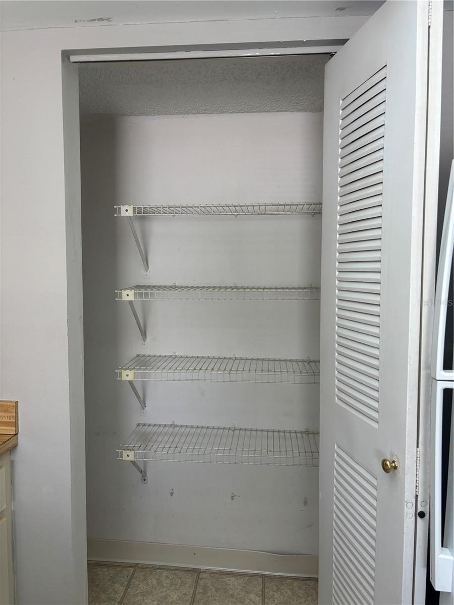 LEMON TREE CONDO SEC 06 CANYON - Residential