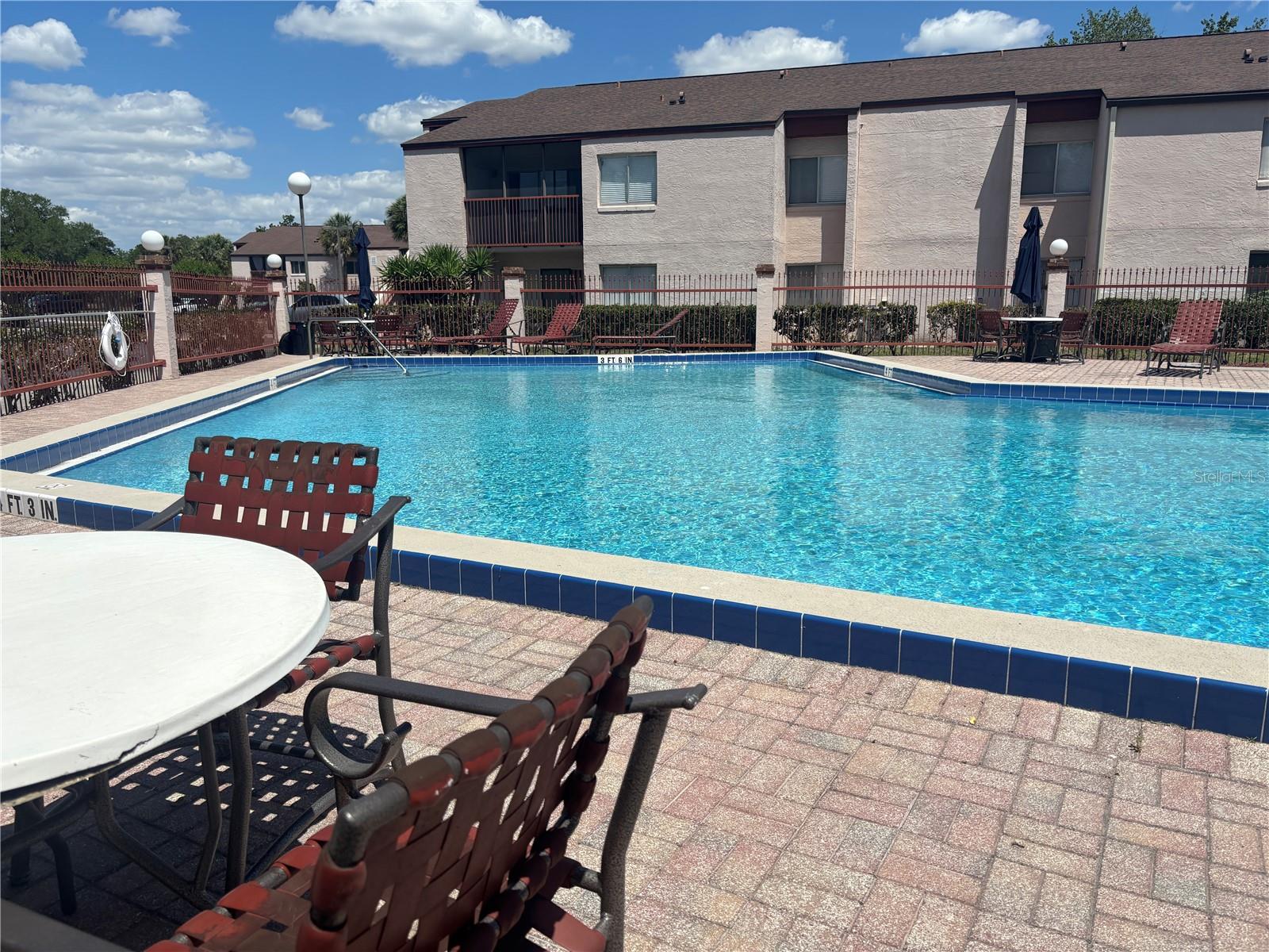 LEMON TREE CONDO SEC 06 CANYON - Residential