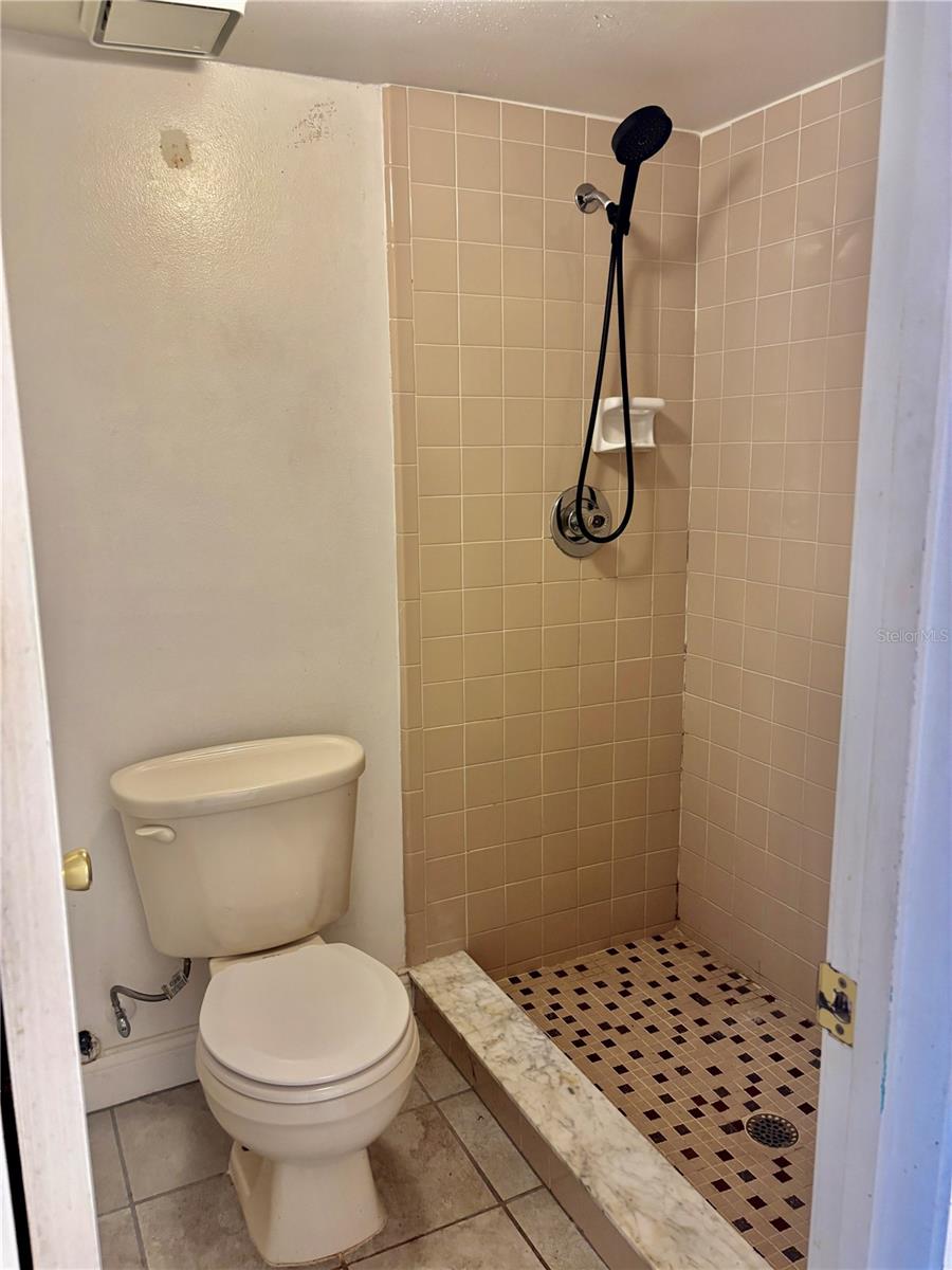 LEMON TREE CONDO SEC 06 CANYON - Residential