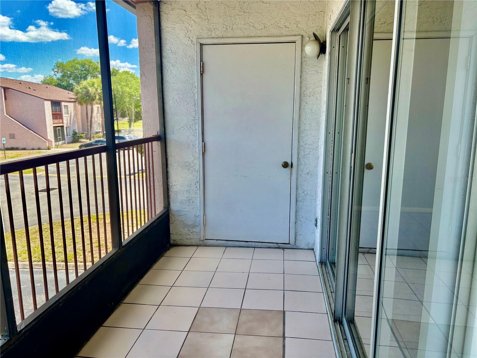 LEMON TREE CONDO SEC 06 CANYON - Residential