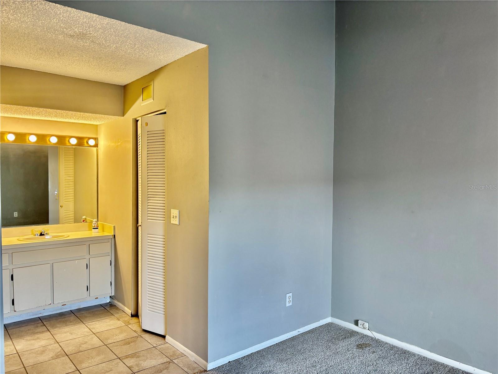 LEMON TREE CONDO SEC 06 CANYON - Residential