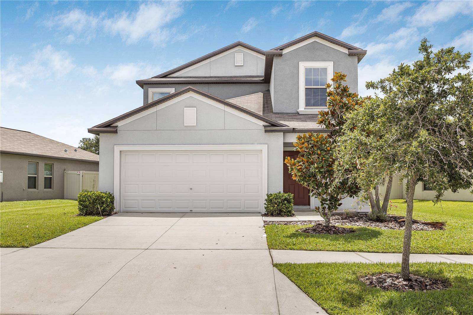 This charming 5-bedroom, 2.5-bathroom house is now available for rent. The spacious home offers plenty of room for families or those needing extra space for home offices or guest rooms.
Located in a quiet neighborhood, this property puts you close to everything you need. Lennard High School is just a short drive away, making it perfect for families with teens. You'll also have easy access to public transportation with the South County Amazon/Owl Academy bus station nearby.
For your daily shopping needs, ALDI grocery store is conveniently located in nearby Apollo Beach. When you want to relax outdoors, Apollo Beach Park and Recreation Center offers great facilities for recreation and family fun.
The home features a primary bedroom along with four additional bedrooms, giving everyone their own space. With two and a half bathrooms, morning routines will be a breeze. The layout provides comfortable living areas perfect for both daily life and entertaining guests.
This new listing won't last long in today's rental market. The combination of space, location, and nearby amenities makes it an excellent choice for your next home. Schedule a viewing today.