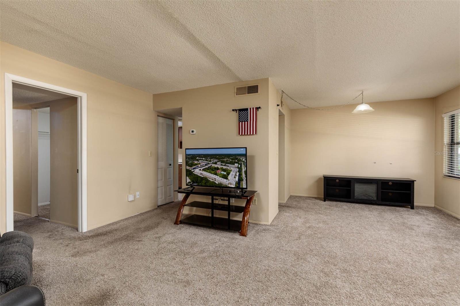 WINSTON PARK NORTHEAST - Residential