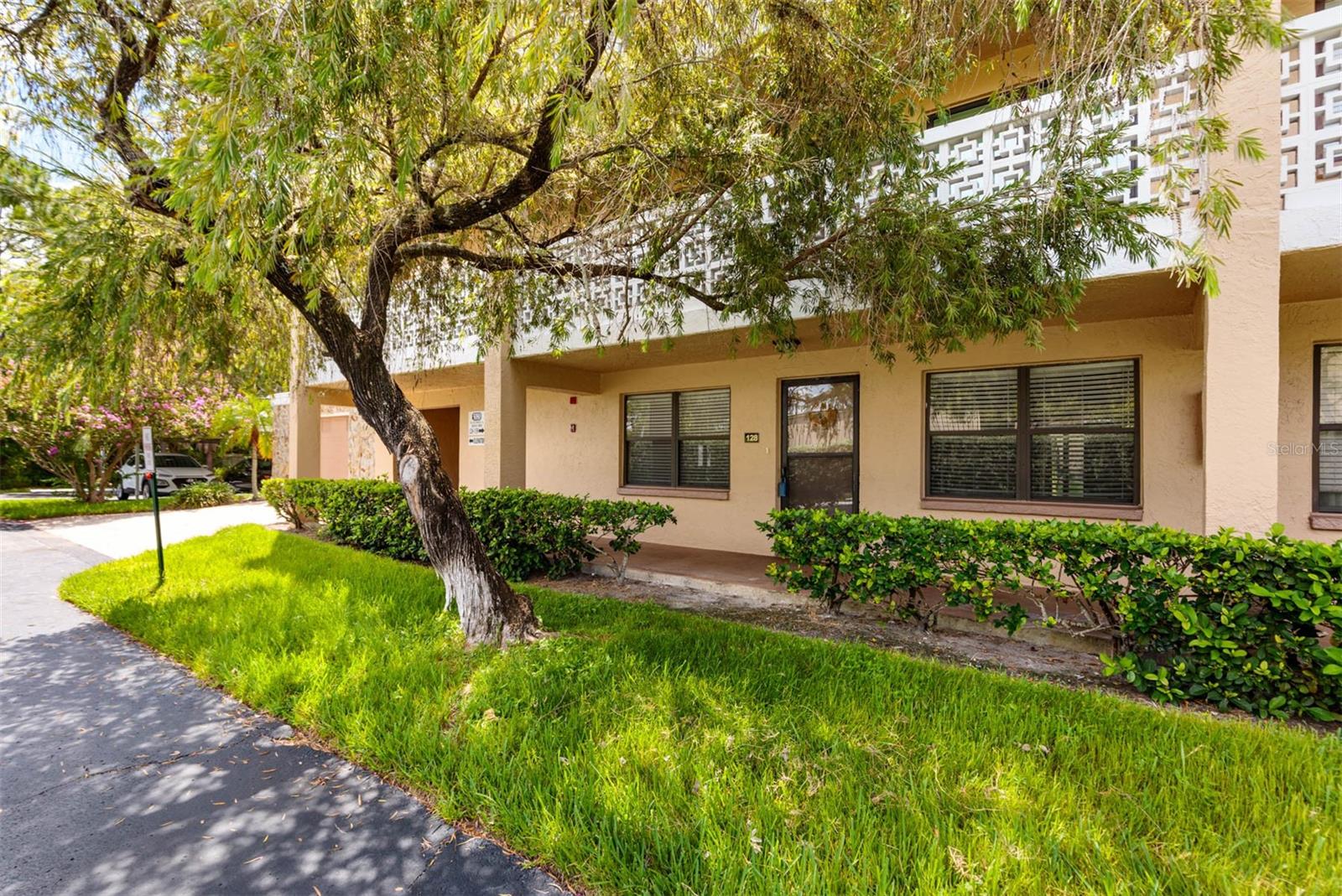 WINSTON PARK NORTHEAST - Residential