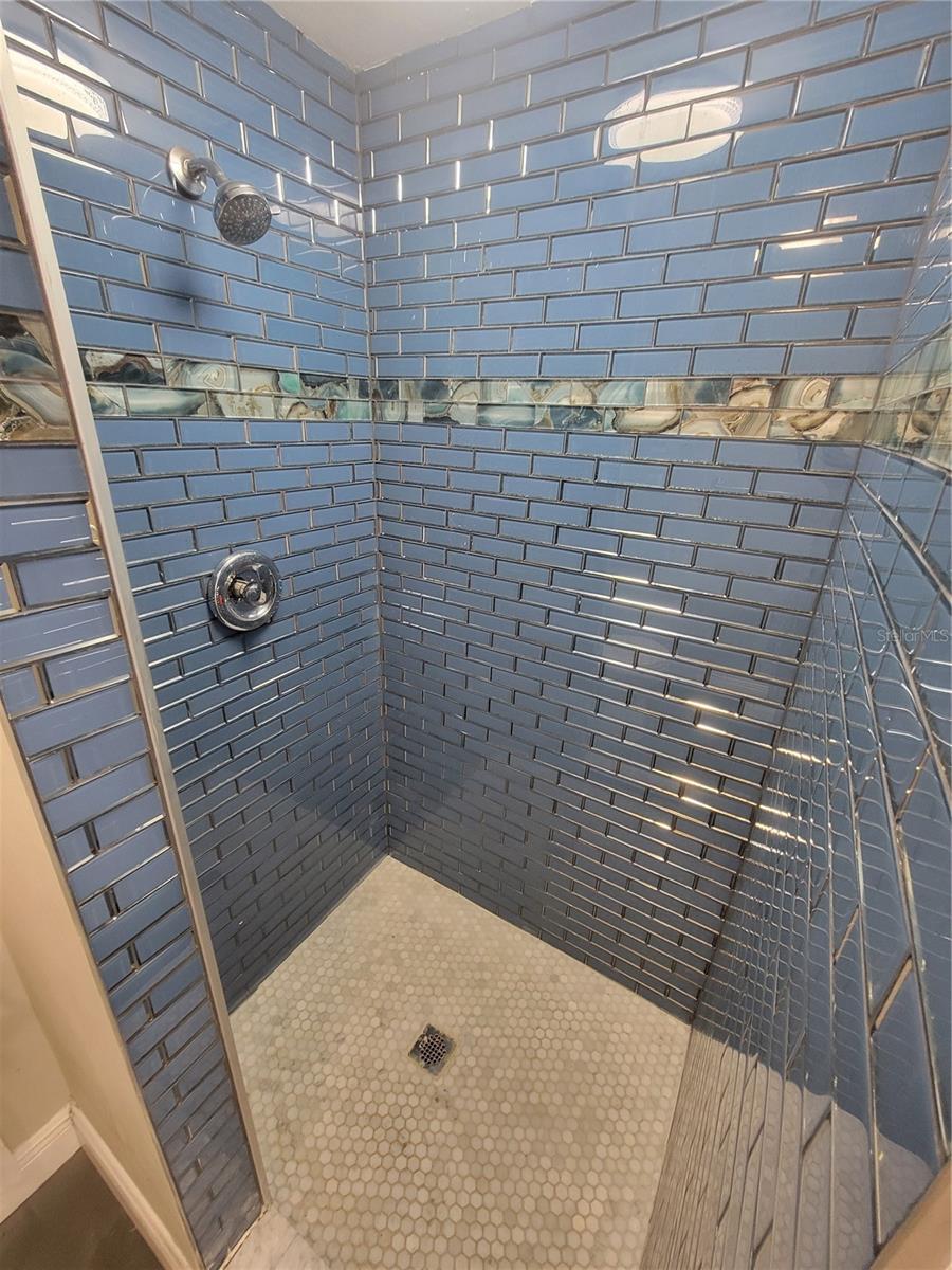 BEACON SQUARE - Residential