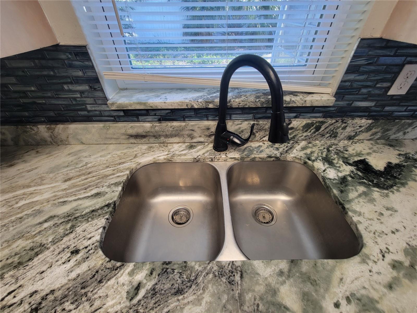 BEACON SQUARE - Residential