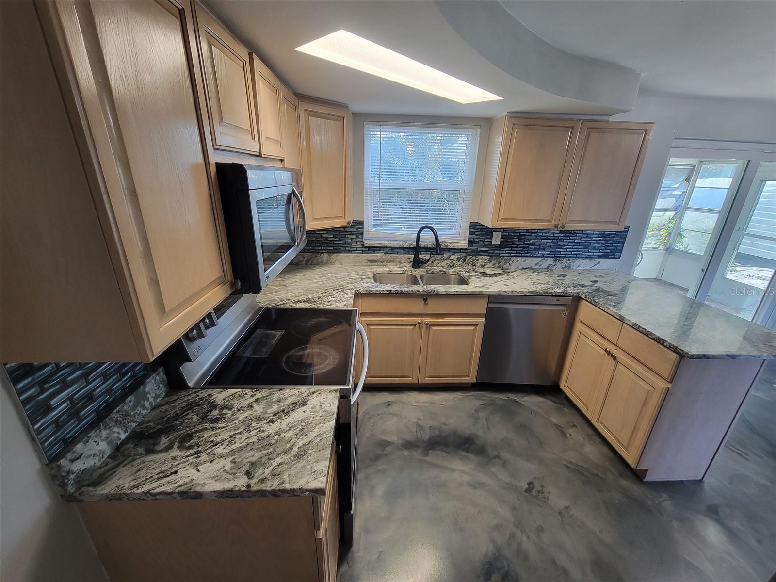 BEACON SQUARE - Residential