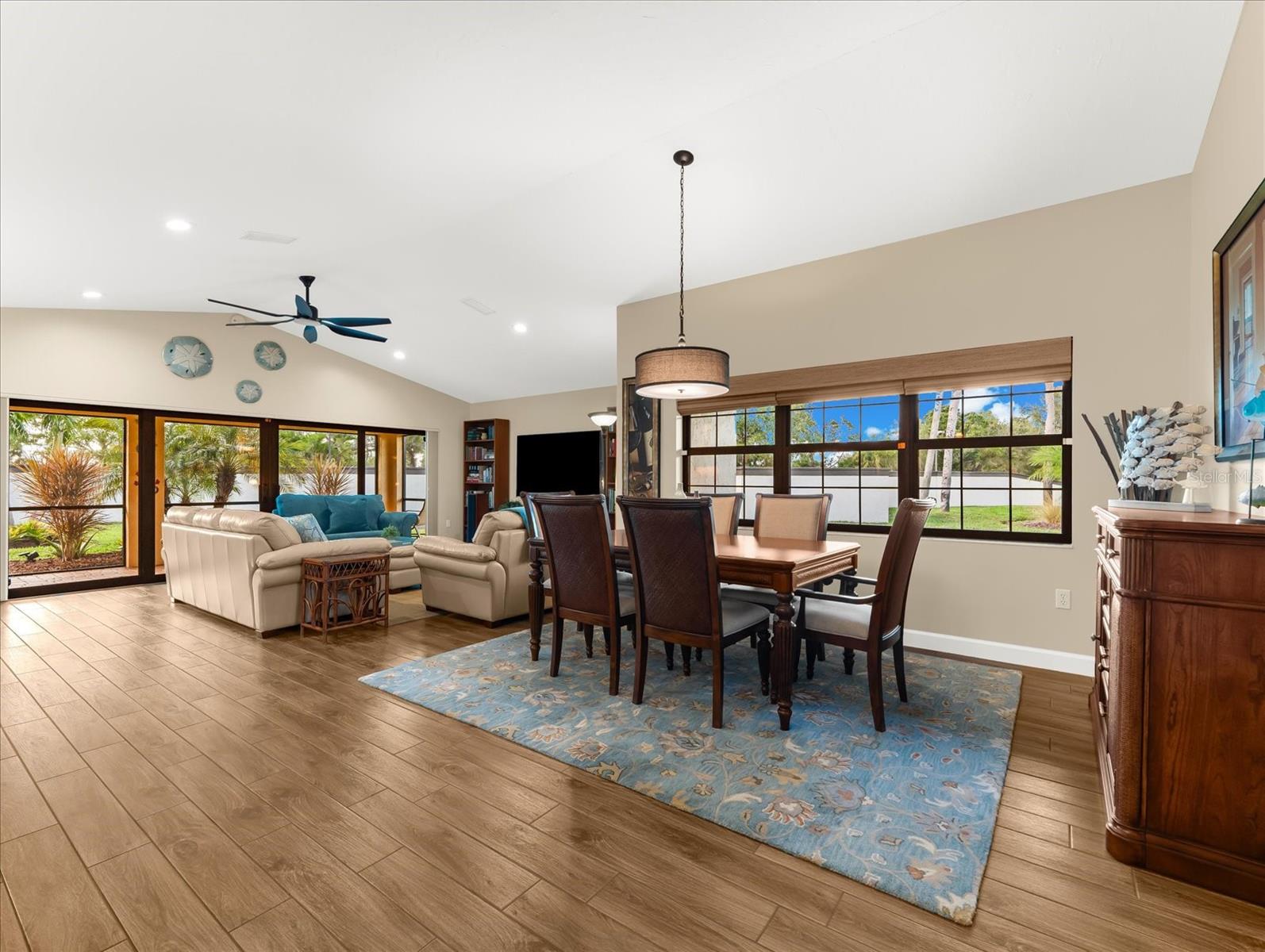 COVE POINTE - Residential