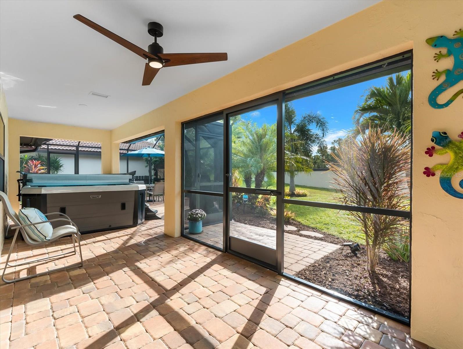 COVE POINTE - Residential