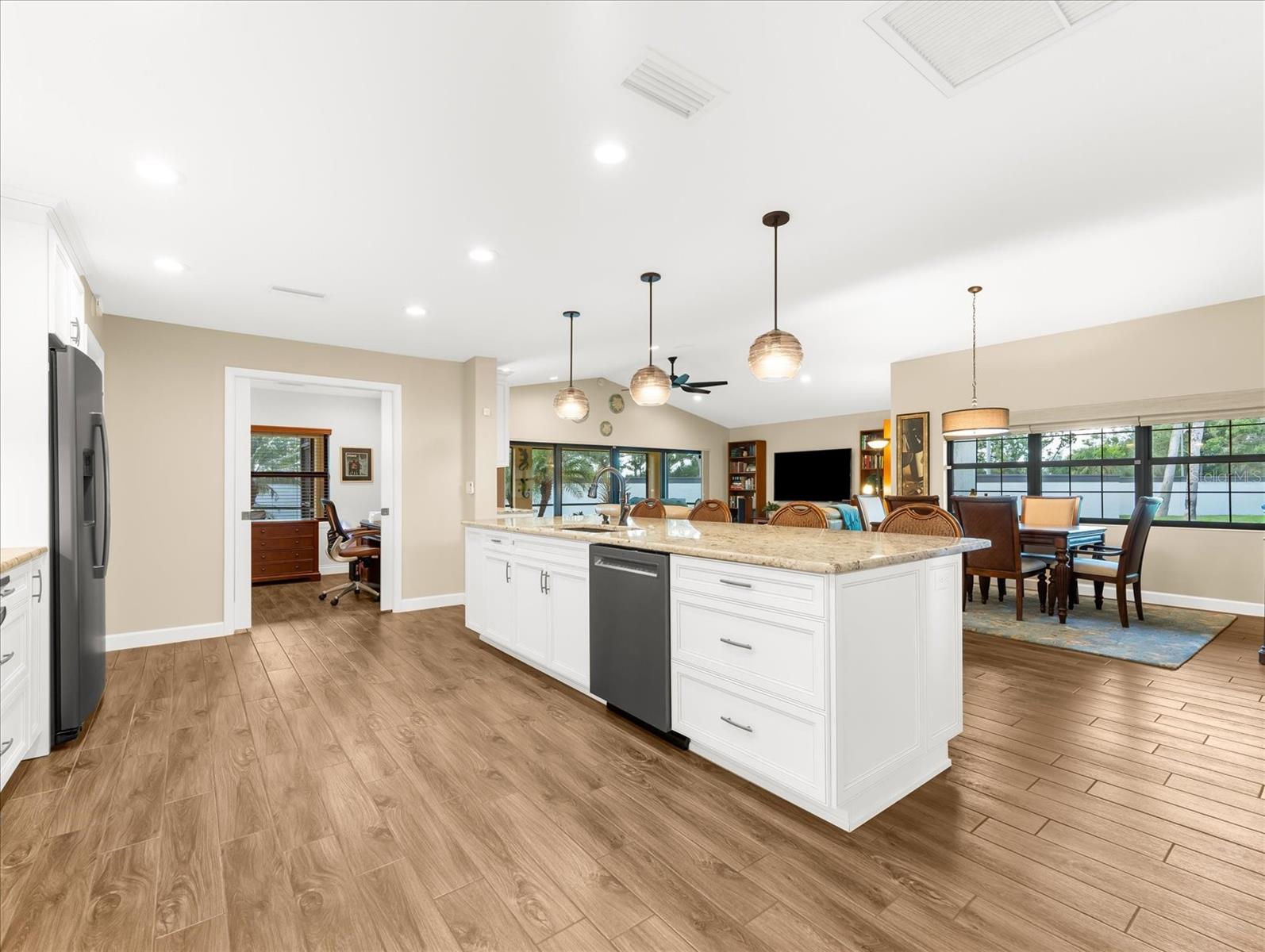COVE POINTE - Residential