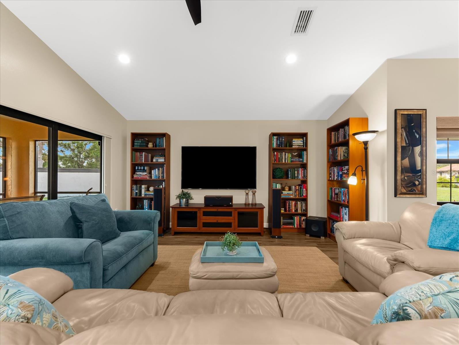 COVE POINTE - Residential