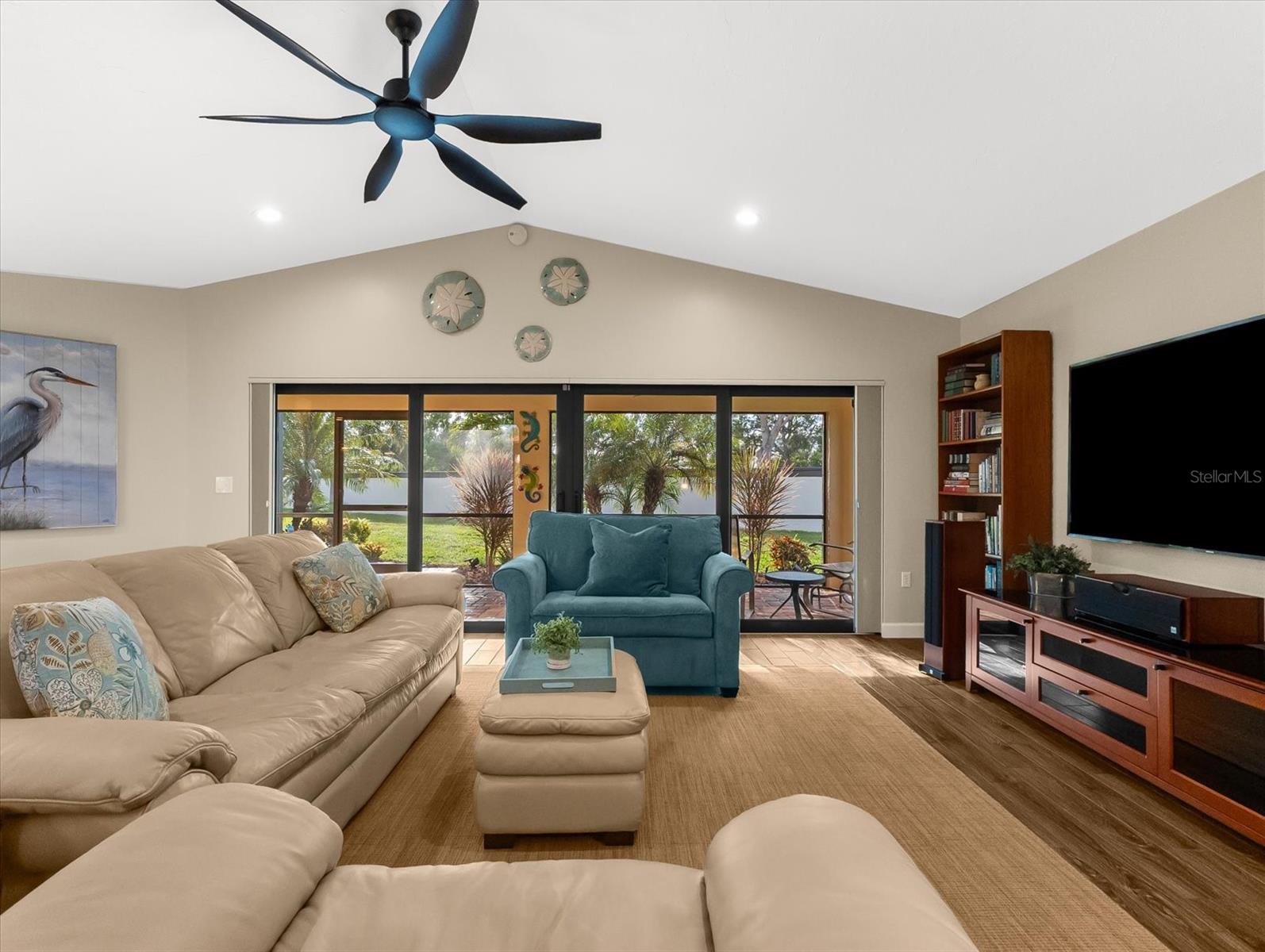 COVE POINTE - Residential