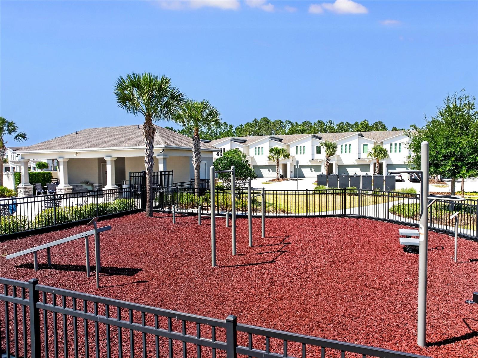 BELLA PARC TWNHMS - Residential