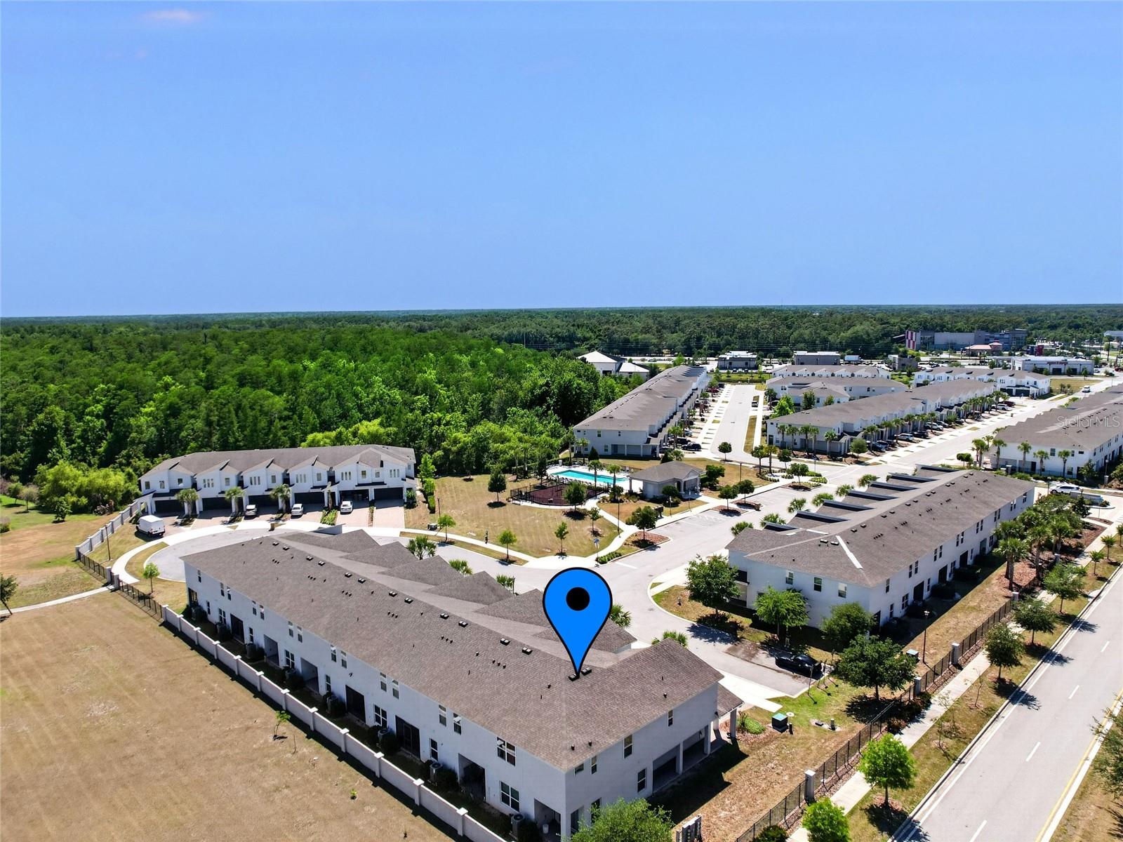 BELLA PARC TWNHMS - Residential