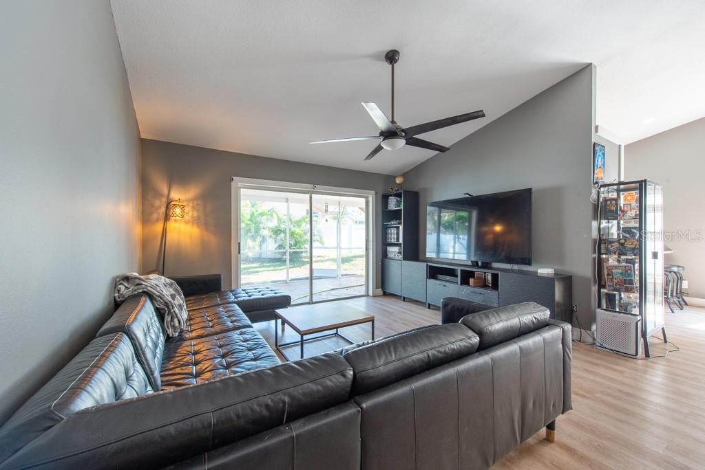 3039 SEAN WAY