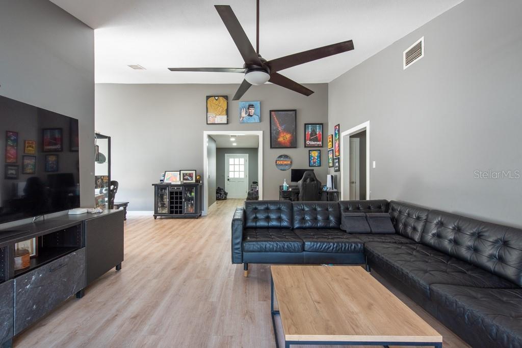 3039 SEAN WAY